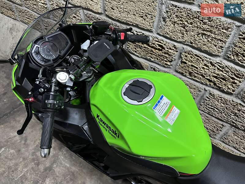 Спортбайк Kawasaki Ninja 400 2022 в Одесі фото 3 Спортбайк Kawasaki Ninja 400 2022 в Одесі