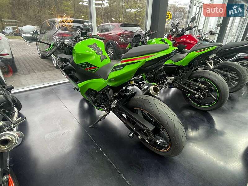 Спортбайк Kawasaki Ninja 400 2023 в Черновцах