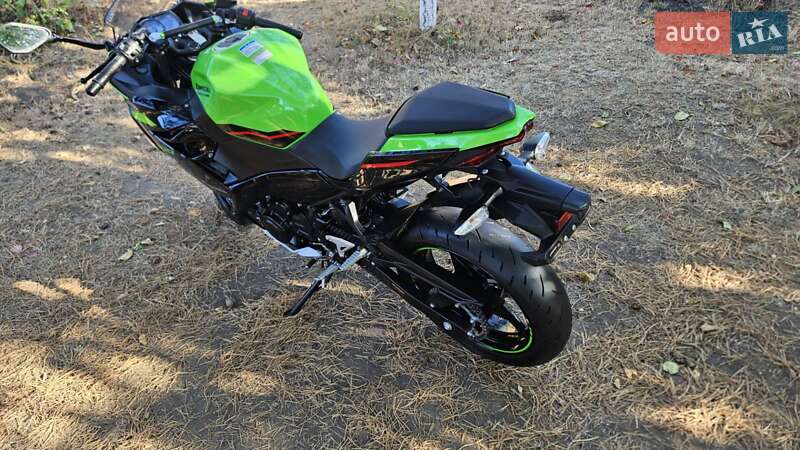 Спортбайк Kawasaki Ninja 400 2021 в Первомайську