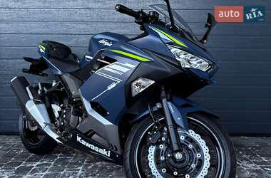 Мотоцикл Без обтекателей (Naked bike) Kawasaki Ninja 400 2022 в Белой Церкви