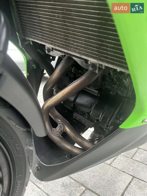 Мотоцикл Спорт-туризм Kawasaki Ninja 400R 2011 в Стрые