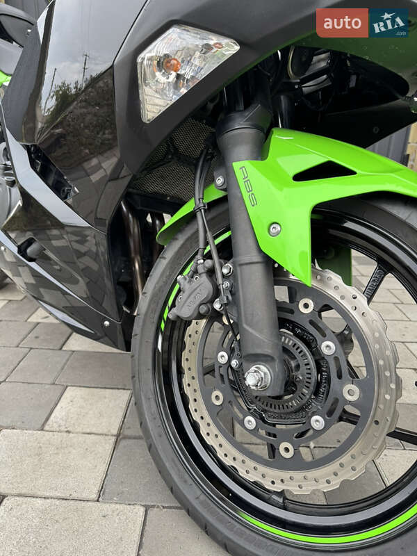 Спортбайк Kawasaki Ninja 400R 2019 в Новомосковске фото 10 Спортбайк Kawasaki Ninja 400R 2019 в Новомосковске