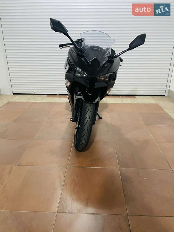Спортбайк Kawasaki Ninja 500 2024 в Києві