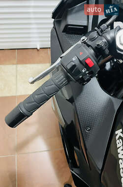 Спортбайк Kawasaki Ninja 500 2024 в 