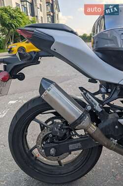 Спортбайк Kawasaki Ninja 500 2024 в 