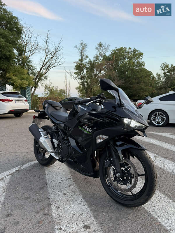 Спортбайк Kawasaki Ninja 500 2024 в Одессе