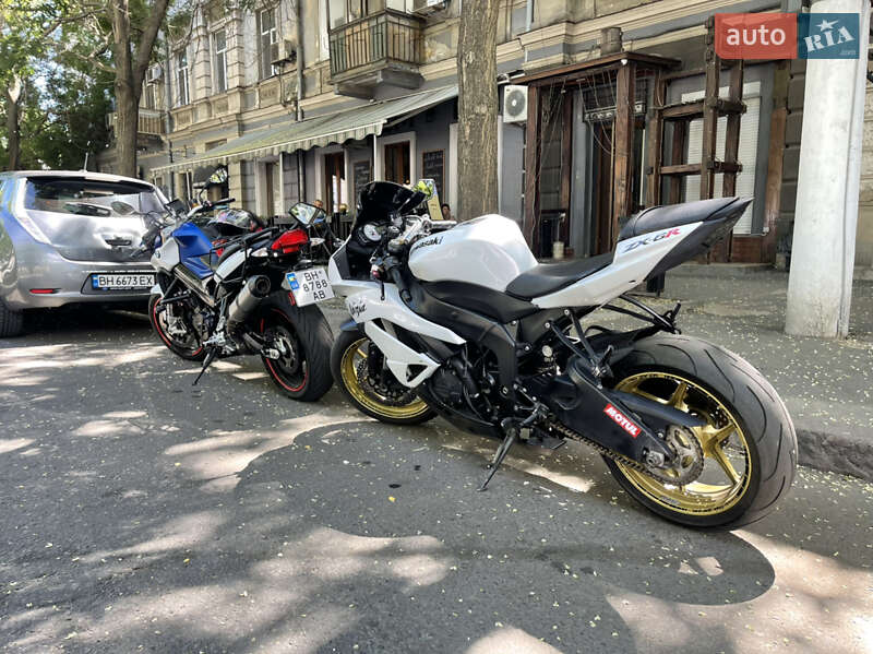 Kawasaki Ninja 600 ZX-6R 2009 JKAZX4R169A003931 - history of