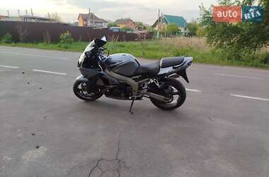 Спортбайк Kawasaki Ninja 600 ZX-6R 2001 в 