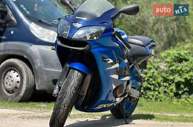 Спортбайк Kawasaki Ninja 600 ZX-6R 2001 в 