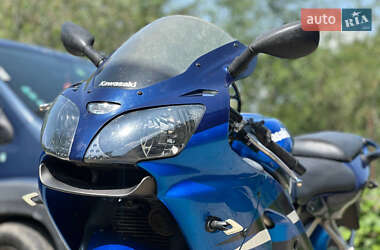 Спортбайк Kawasaki Ninja 600 ZX-6R 2001 в 
