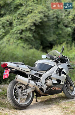Спортбайк Kawasaki Ninja 600 ZX-6R 2001 в 