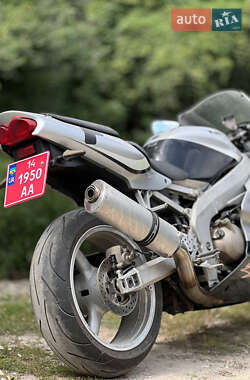 Спортбайк Kawasaki Ninja 600 ZX-6R 2001 в 