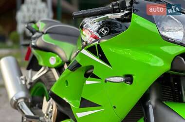 Мотоцикл Супермото (Motard) Kawasaki Ninja 600 ZX-6R 2000 в 