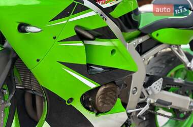Мотоцикл Супермото (Motard) Kawasaki Ninja 600 ZX-6R 2000 в 