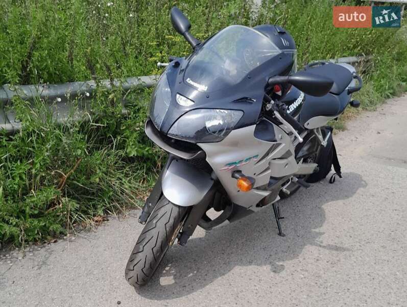 Kawasaki Ninja 600 ZX-6R 2000 Kawasaki Ninja 600 ZX-6R 2000