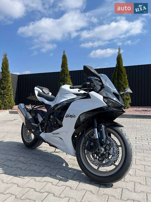 Спортбайк Kawasaki Ninja 636 ZX-6R 2023 в Тернополі