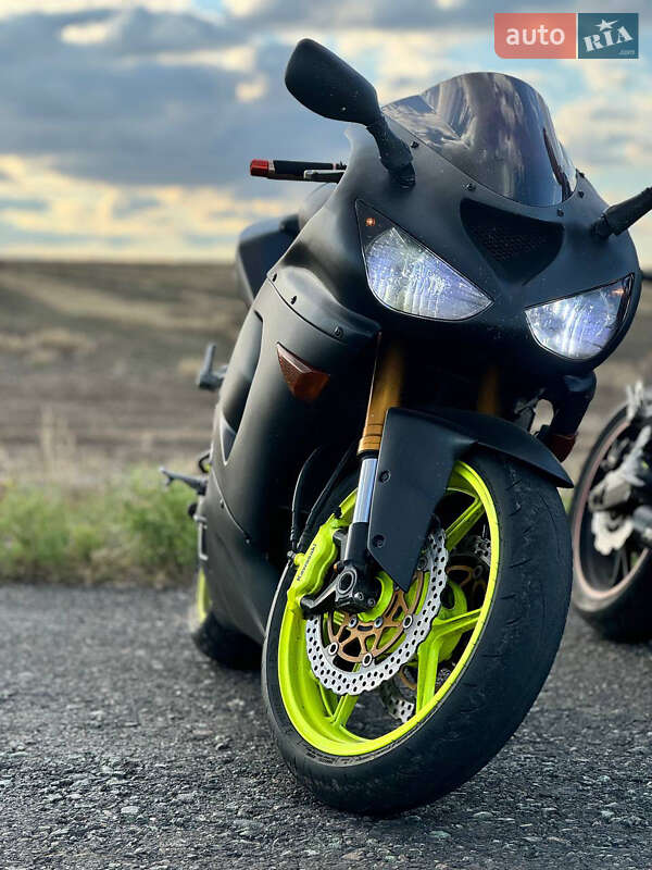 Спортбайк Kawasaki Ninja 636 ZX-6R 2004 в Запоріжжі фото 5 Спортбайк Kawasaki Ninja 636 ZX-6R 2004 в Запоріжжі