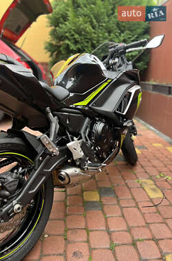 Мотоцикл Спорт-туризм Kawasaki Ninja 650 2021 в 
