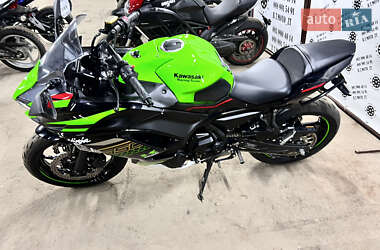 Спортбайк Kawasaki Ninja 650 2021 в 