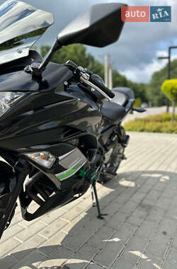 Мотоцикл Спорт-туризм Kawasaki Ninja 650 2019 в 