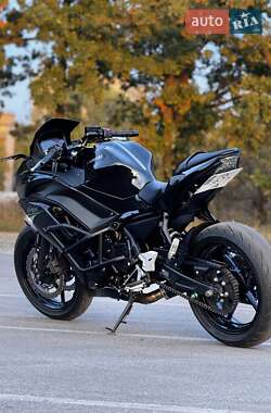 Спортбайк Kawasaki Ninja 650R 2019 в 