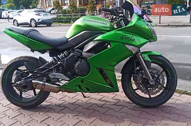 Мотоцикл Спорт-туризм Kawasaki Ninja 650R 2010 в 