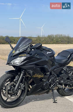 Мотоцикл Спорт-туризм Kawasaki Ninja 650R 2019 в 
