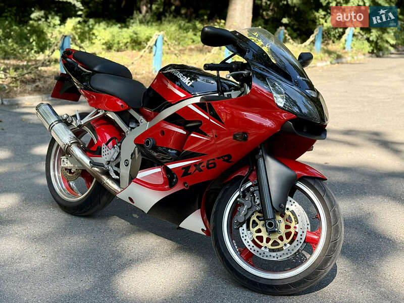 Спортбайк Kawasaki Ninja ZX-6R 2001 в Виннице