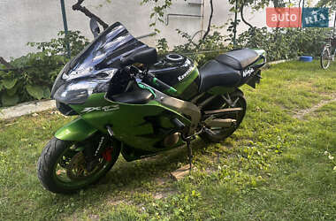 Спортбайк Kawasaki Ninja ZX-6R 2001 в  фото 4 Спортбайк Kawasaki Ninja ZX-6R 2001 в
