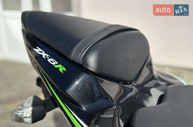 Спортбайк Kawasaki Ninja ZX-6R 2010 в 