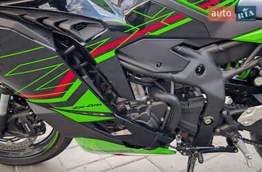 Спортбайк Kawasaki Ninja 2024 в 
