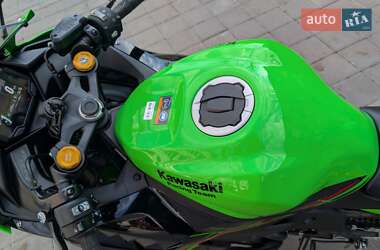Спортбайк Kawasaki Ninja 2024 в 