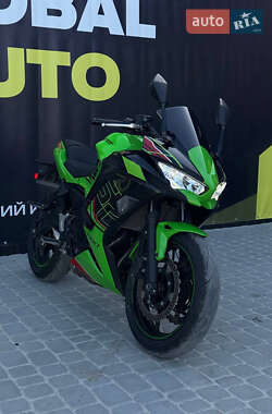 Спортбайк Kawasaki Ninja 2023 в Львове