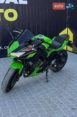 Спортбайк Kawasaki Ninja 2023 в 