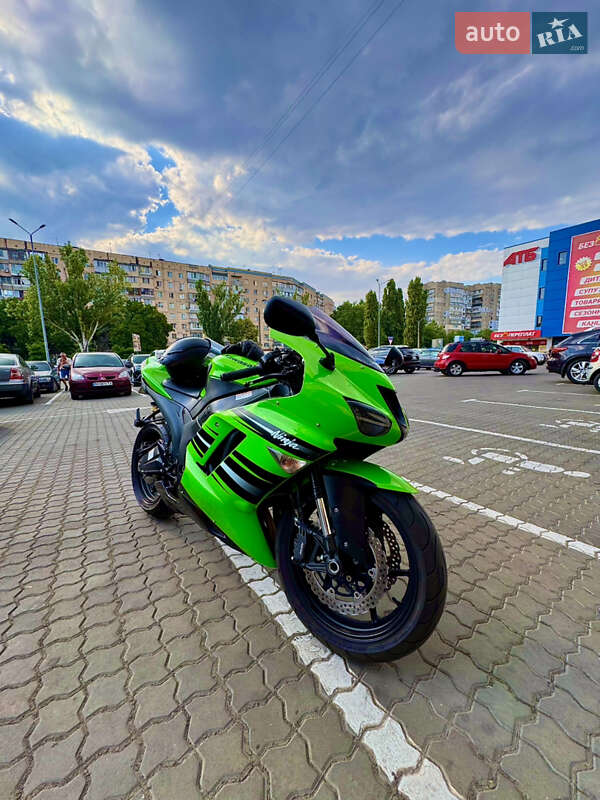 Спортбайк Kawasaki Ninja 2010 в Одессе
