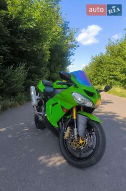 Спортбайк Kawasaki Ninja 2004 в 