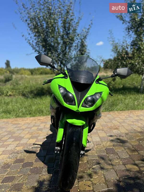 Спортбайк Kawasaki Ninja 2012 в Киеве фото 2 Спортбайк Kawasaki Ninja 2012 в Киеве