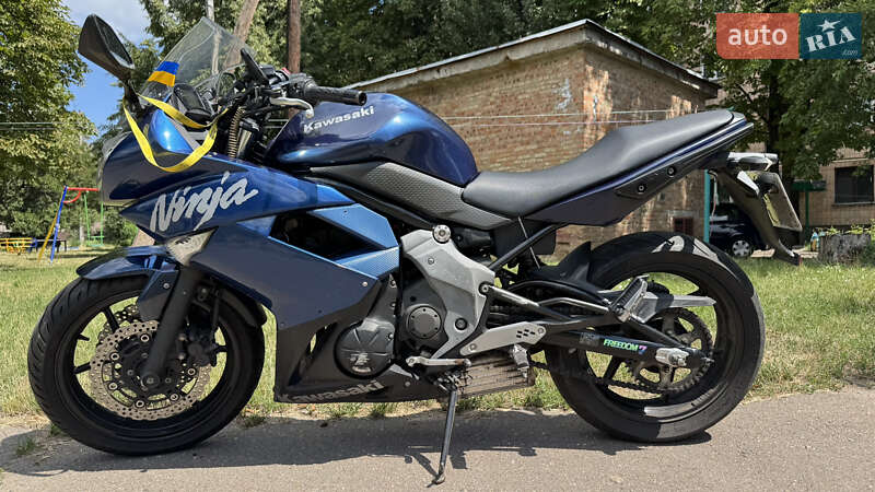 Спортбайк Kawasaki Ninja 2013 в 