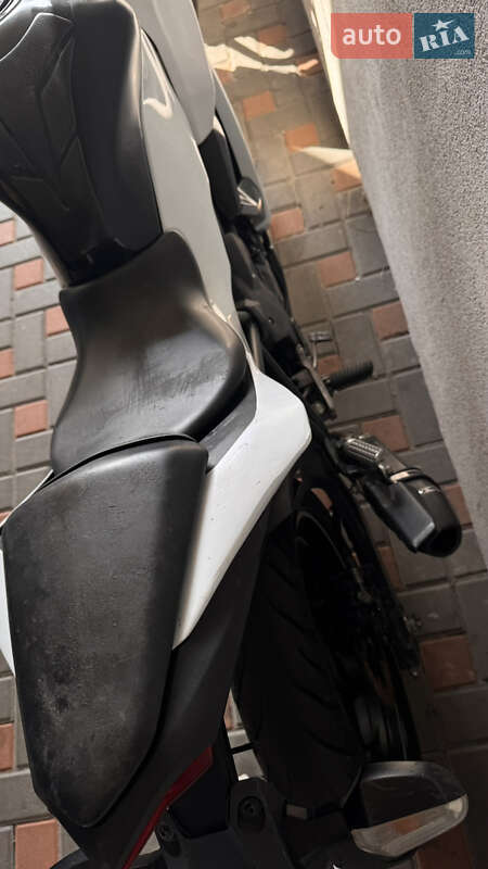 Спортивні снігоходи Kawasaki Ninja 2015 в Києві