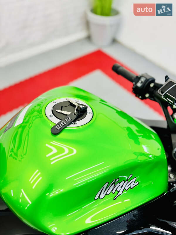 Спортбайк Kawasaki Ninja 2015 в Одесі