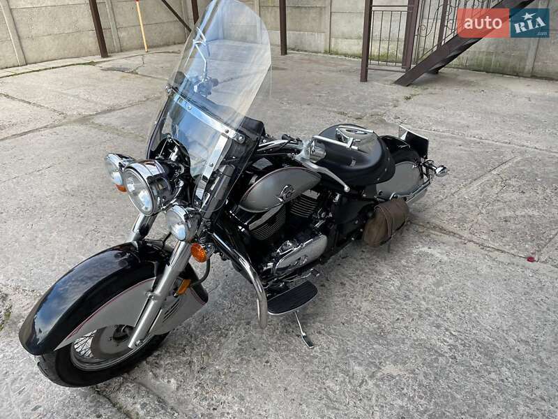 Боббер Kawasaki VN 2005 в Кам'янському