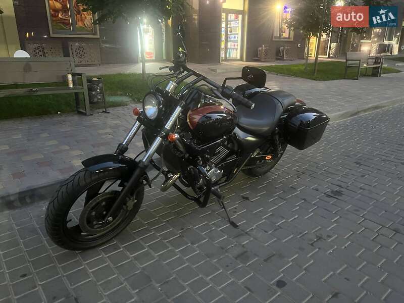 Мотоцикл Круізер Kawasaki Vulcan 2001 в Одесі