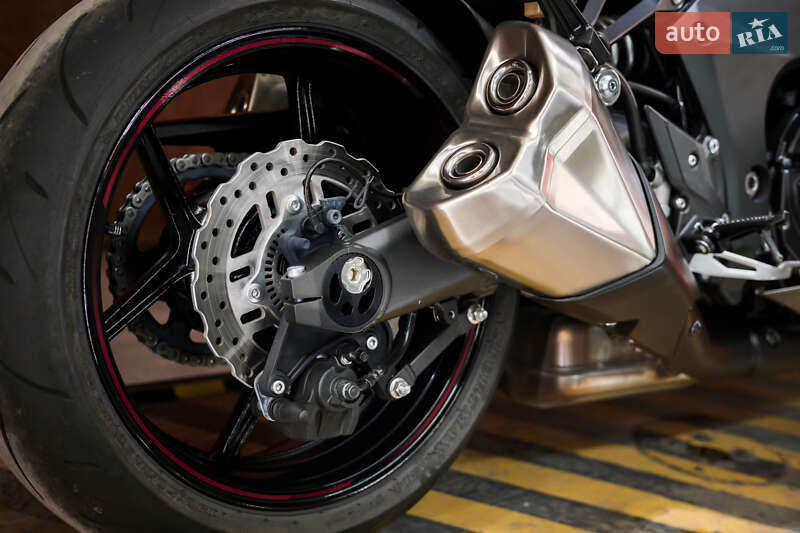 Мотоцикл Без обтікачів (Naked bike) Kawasaki Z 1000 2016 в Дніпрі фото 15 Мотоцикл Без обтікачів (Naked bike) Kawasaki Z 1000 2016 в Дніпрі