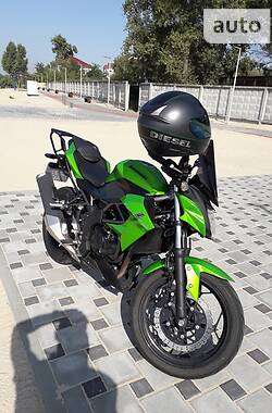 Мотоцикл Без обтекателей (Naked bike) Kawasaki Z 250SL 2015 в Киеве