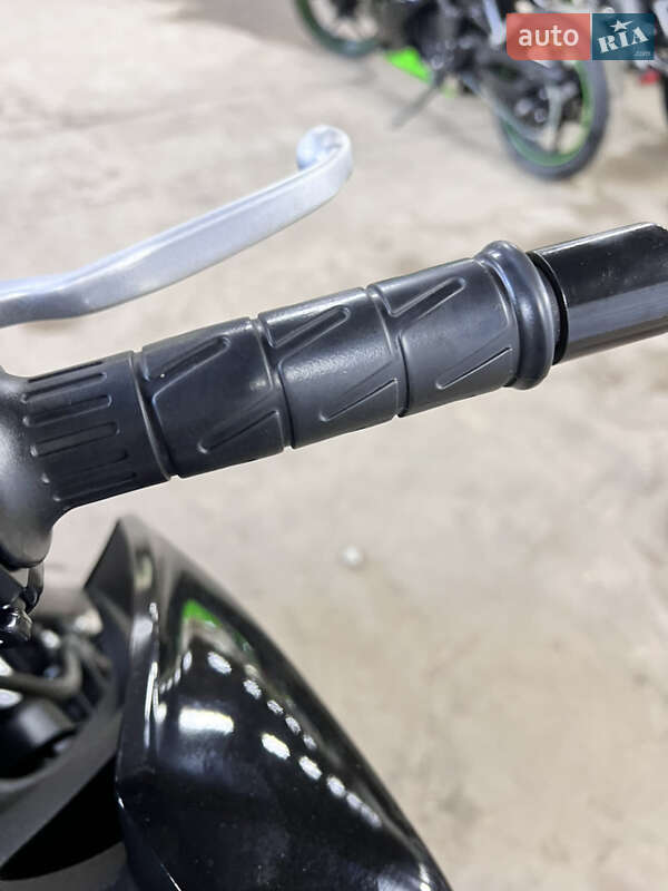 Мотоцикл Спорт-туризм Kawasaki Z 250SL 2013 в Житомире