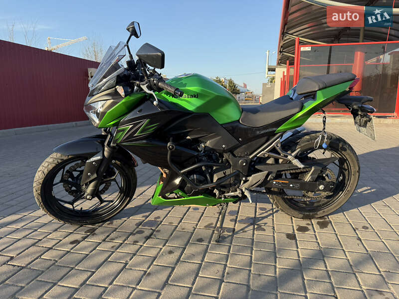 Kawasaki Z 300 2016