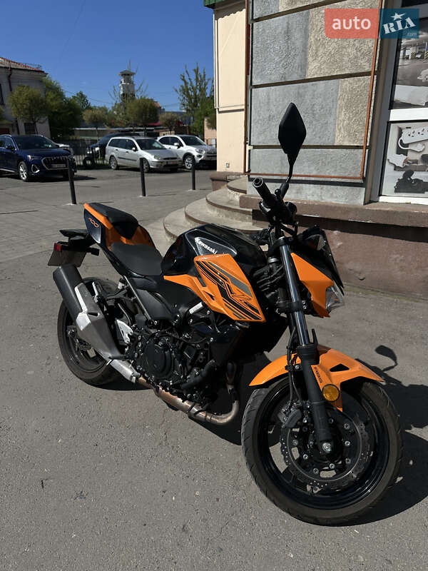 Мотоцикл Без обтекателей (Naked bike) Kawasaki Z 400 2019 в 