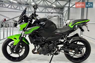 Мотоцикл Без обтекателей (Naked bike) Kawasaki Z 400 2019 в 