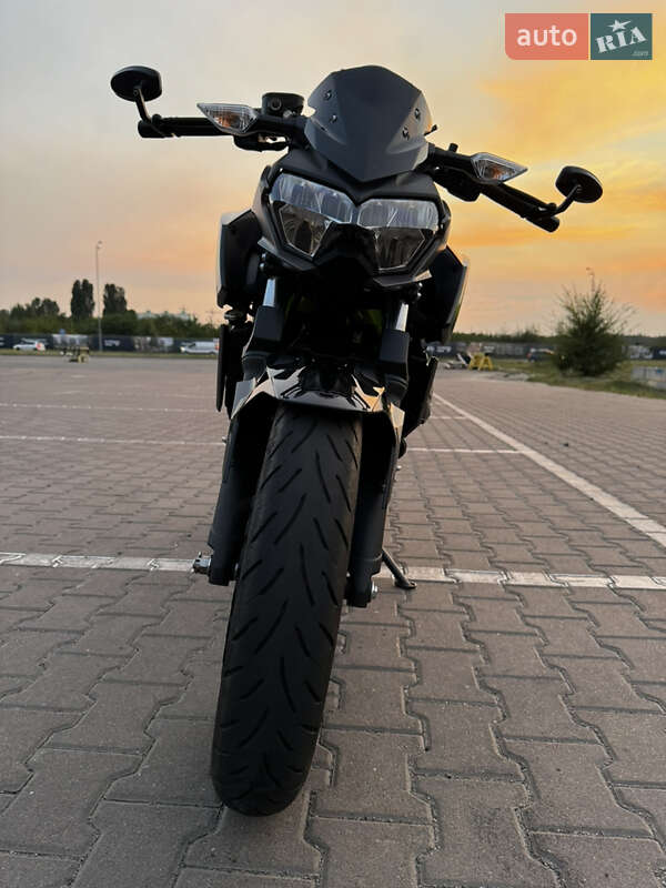 Мотоцикл Без обтекателей (Naked bike) Kawasaki Z 400 2021 в Киеве