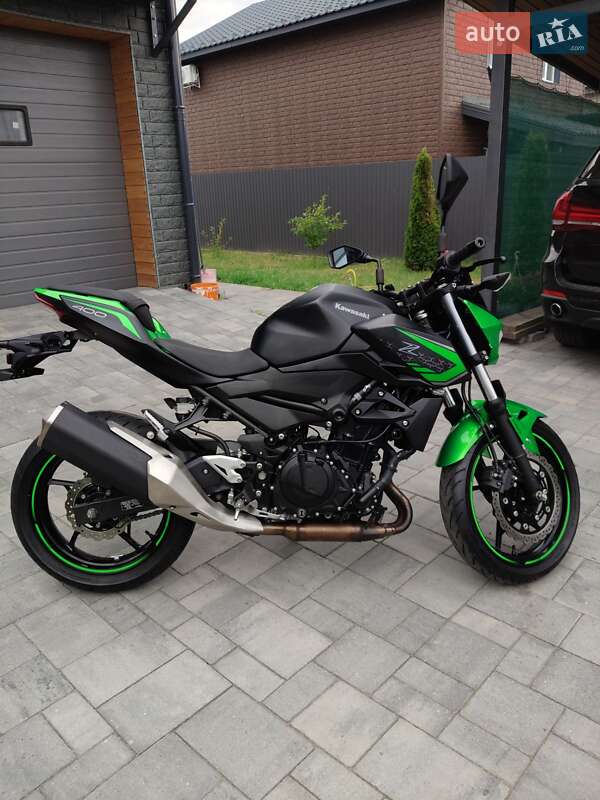 Мотоцикл Без обтекателей (Naked bike) Kawasaki Z 400 2021 в Берёзовке